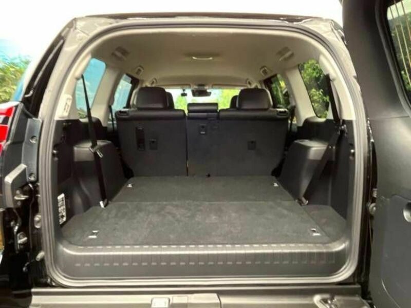 LAND CRUISER PRADO-12