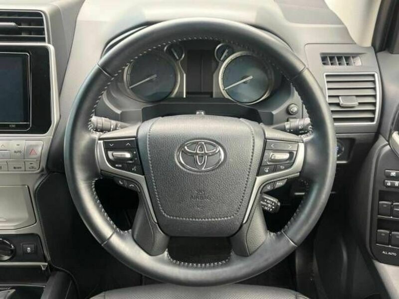 LAND CRUISER PRADO-13