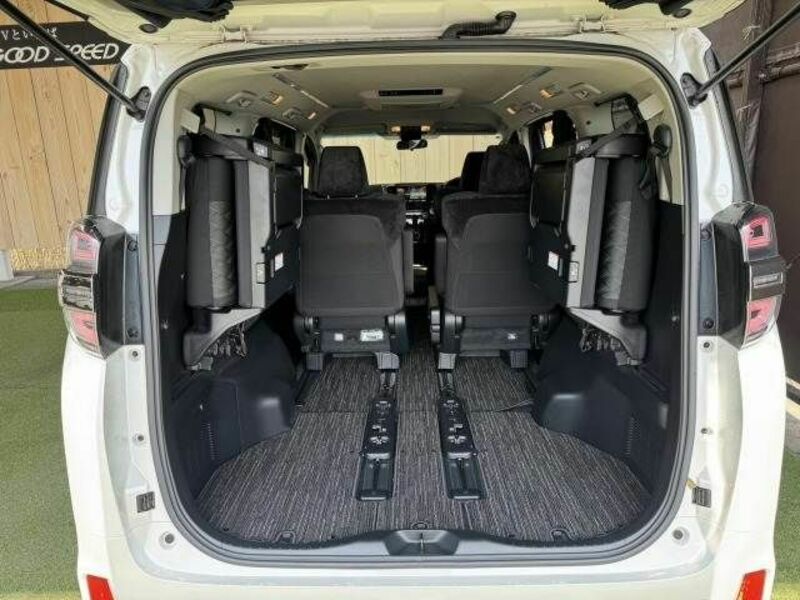 VELLFIRE-12