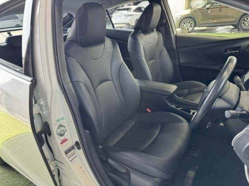 PRIUS-4
