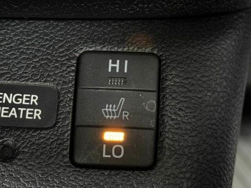 PRIUS-8