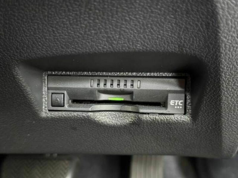 PRIUS-11