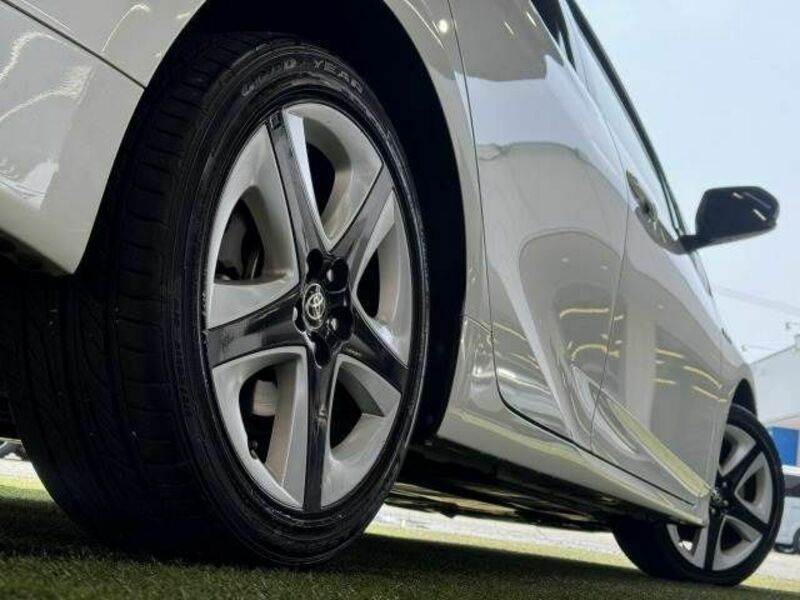 PRIUS-18
