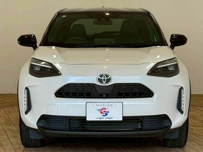 YARIS CROSS-11