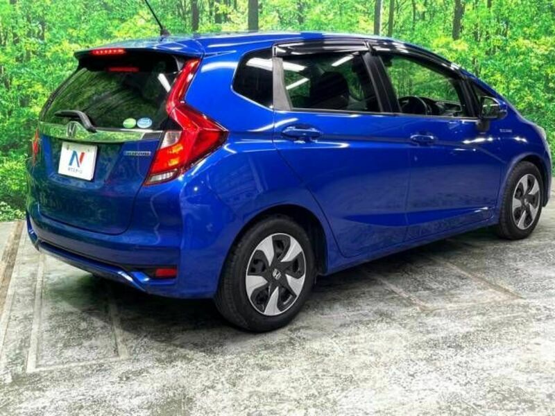 FIT HYBRID-16