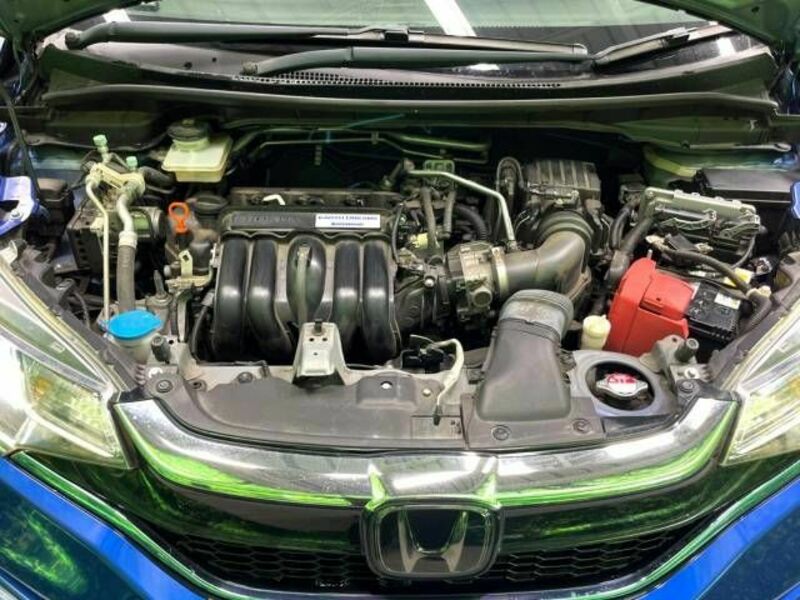 FIT HYBRID-17