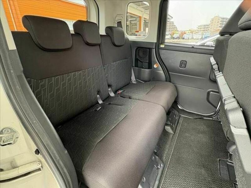 ROOMY-17