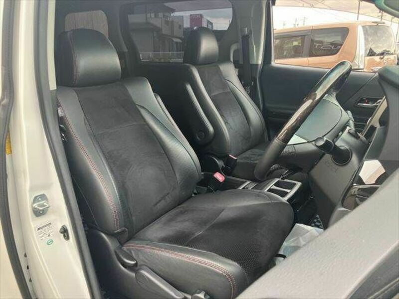 VELLFIRE-6