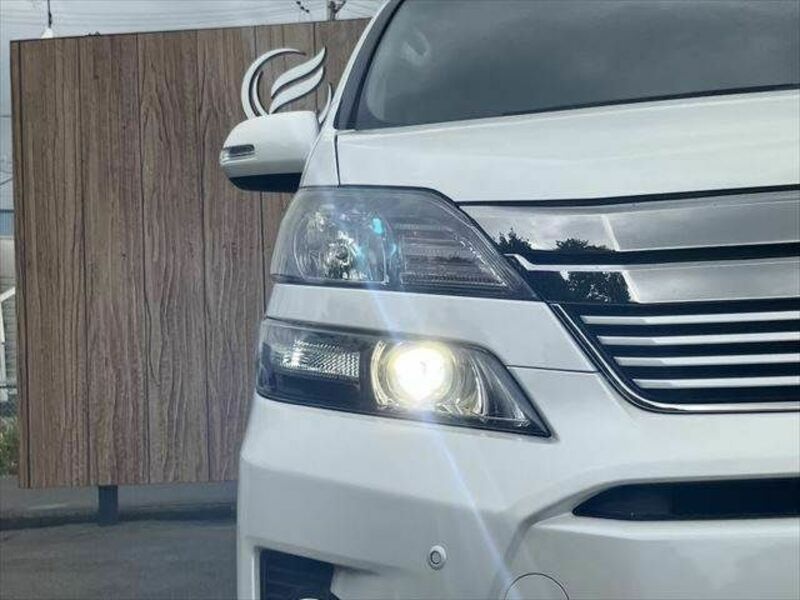 VELLFIRE-11