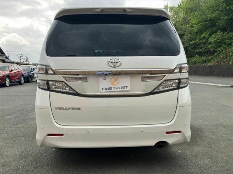 VELLFIRE-18