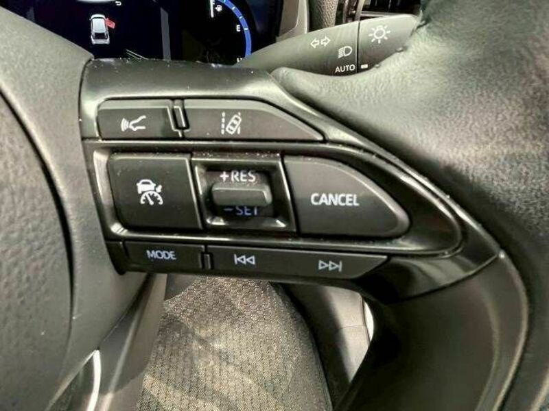 YARIS CROSS-4