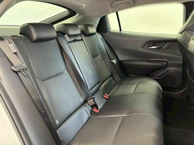 PRIUS-9