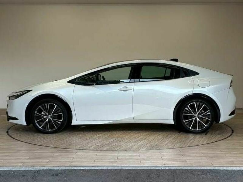 PRIUS-13