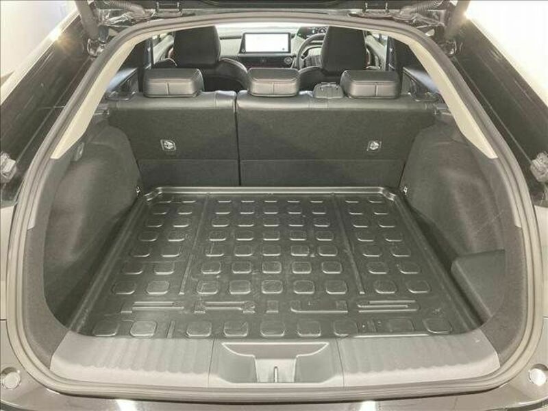 PRIUS PHV-13
