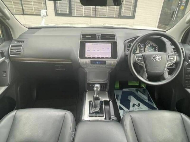 LAND CRUISER PRADO-1