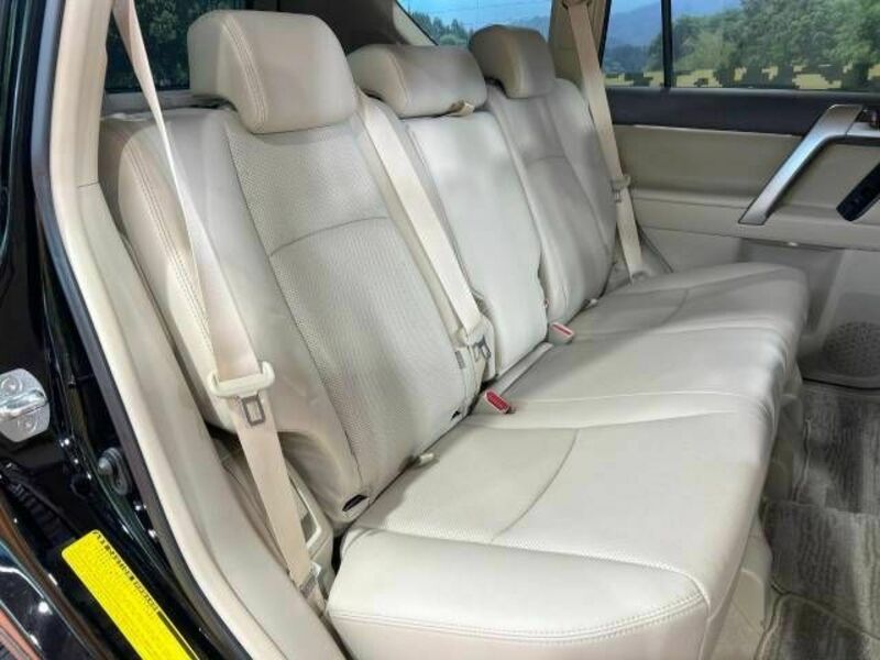 LAND CRUISER PRADO-9