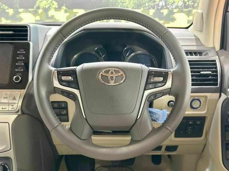 LAND CRUISER PRADO-11