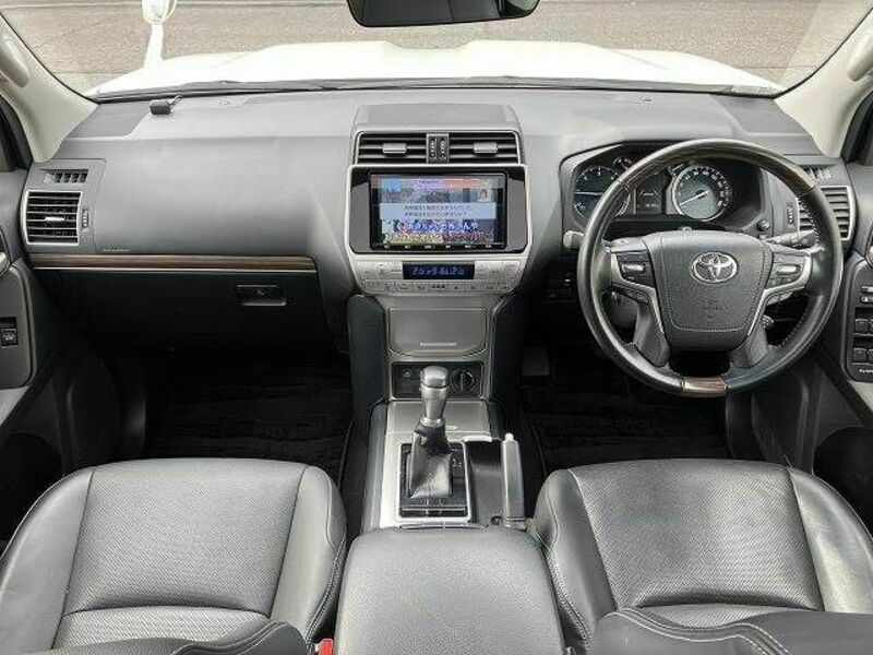 LAND CRUISER PRADO-1