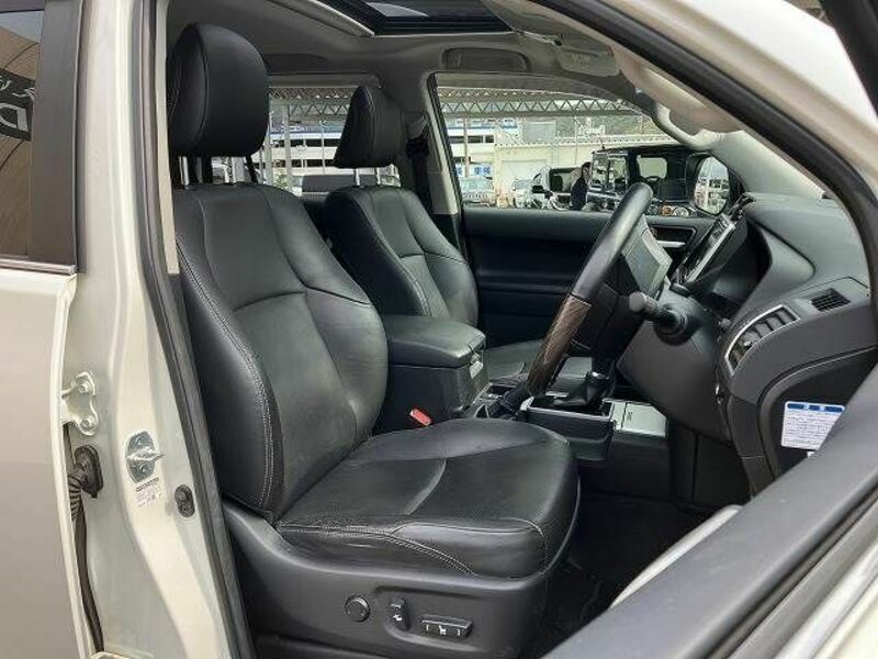 LAND CRUISER PRADO-10