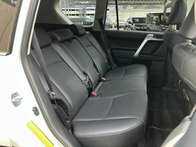 LAND CRUISER PRADO-11