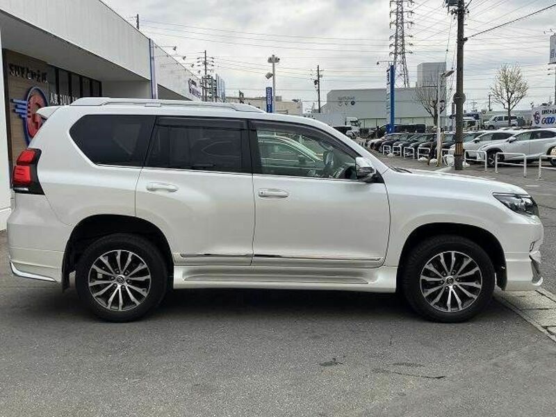 LAND CRUISER PRADO-14