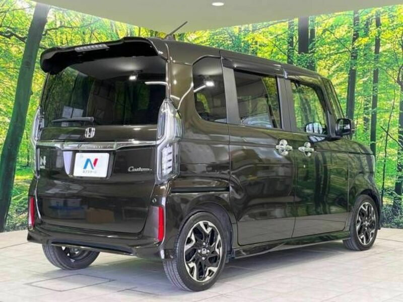 N BOX CUSTOM-16