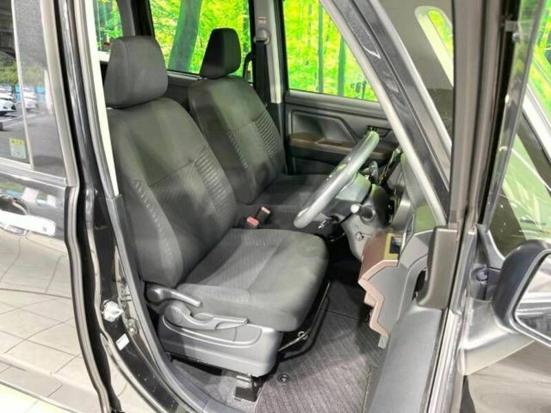 ROOMY-7