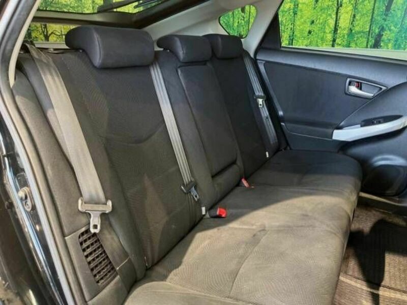 PRIUS-8