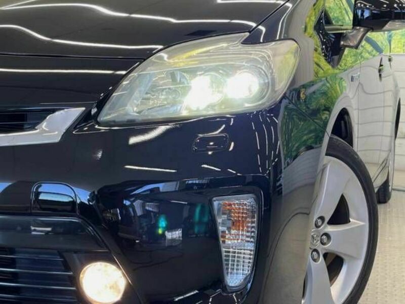 PRIUS-12