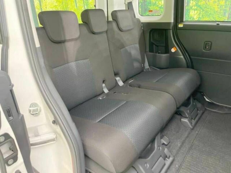 ROOMY-8