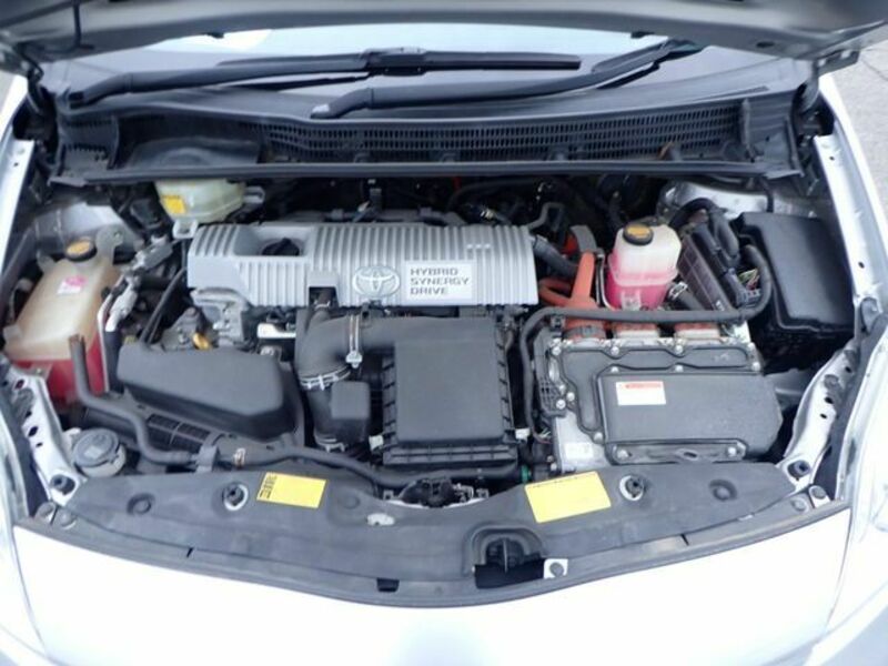 PRIUS-21