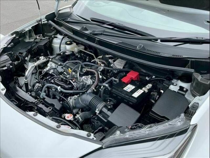 YARIS CROSS-17