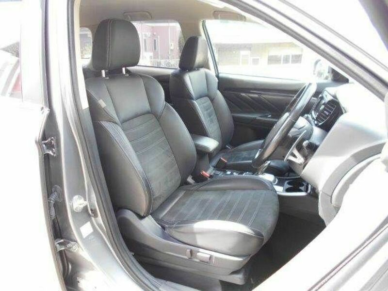 OUTLANDER PHEV-7