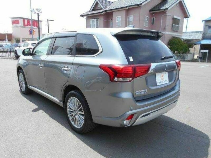 OUTLANDER PHEV-20