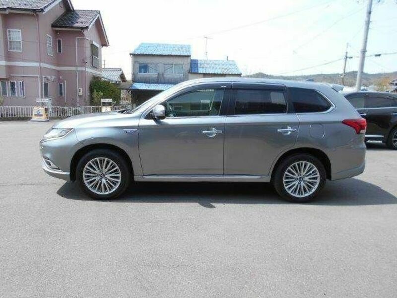 OUTLANDER PHEV-21