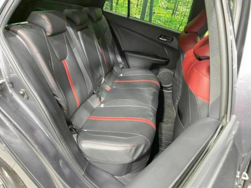 PRIUS-8