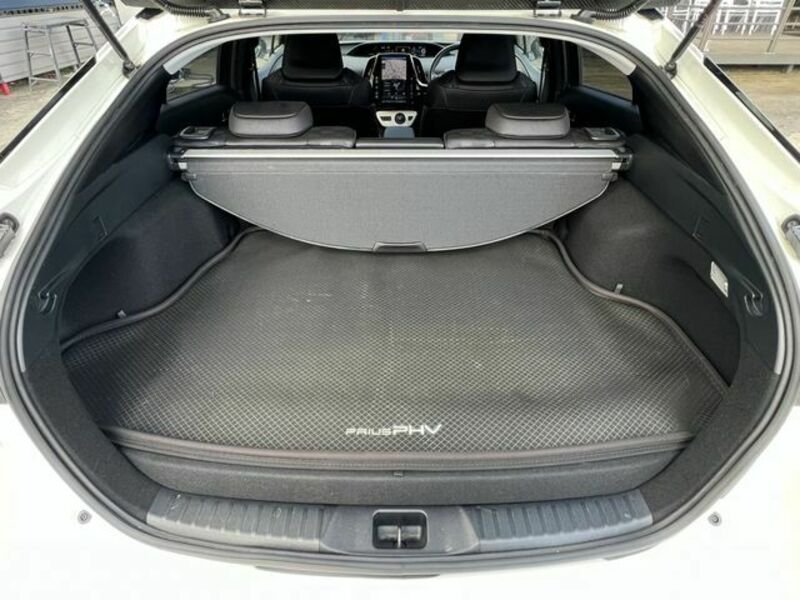 PRIUS PHV-17