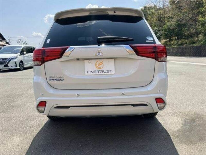 OUTLANDER PHEV-15