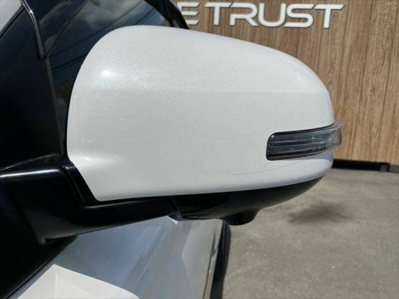 OUTLANDER PHEV-18