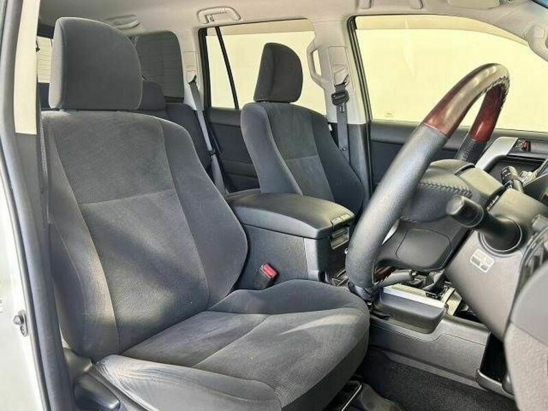 LAND CRUISER PRADO-8