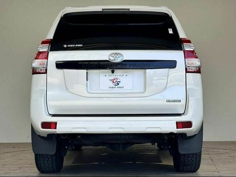 LAND CRUISER PRADO-12