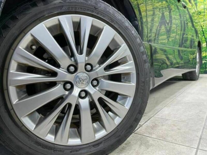 VELLFIRE-13