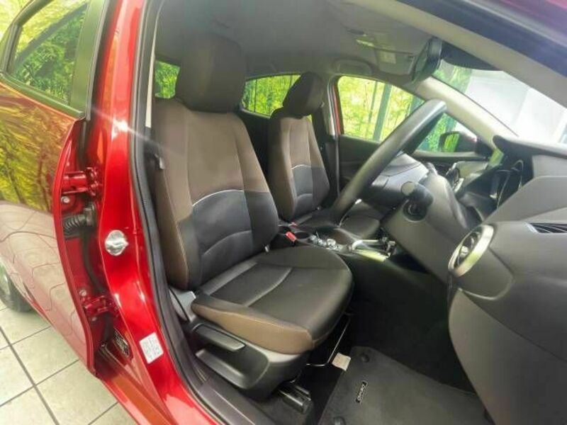 MAZDA2-8