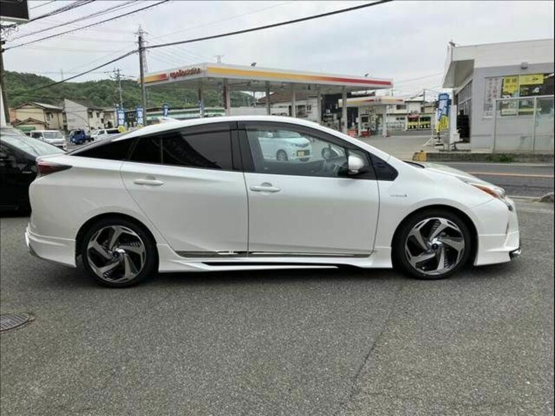 PRIUS-3