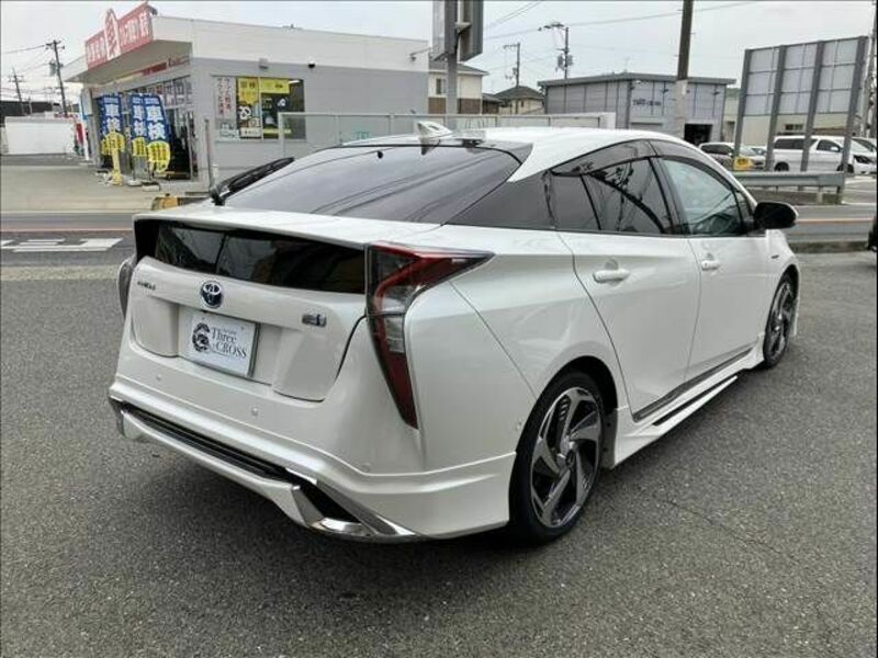 PRIUS-4