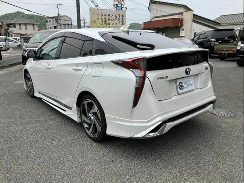 PRIUS-6