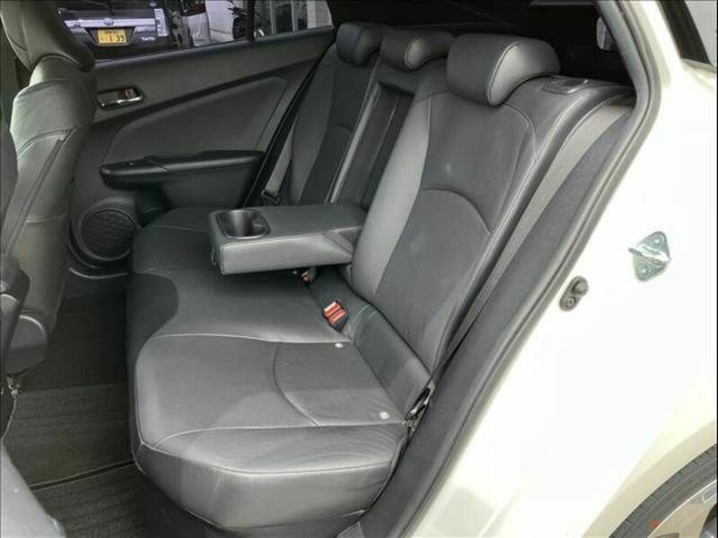 PRIUS-13