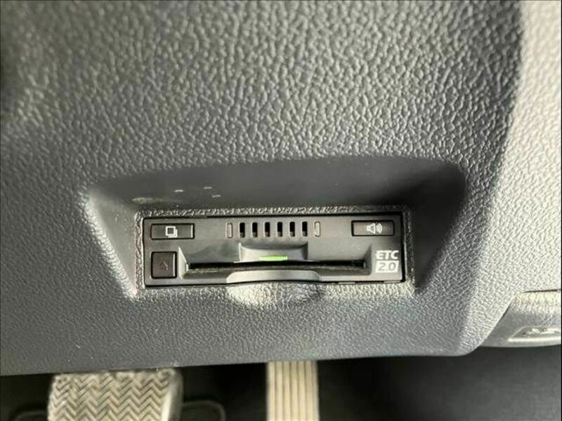 PRIUS-19