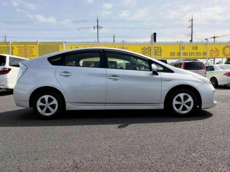 PRIUS-10