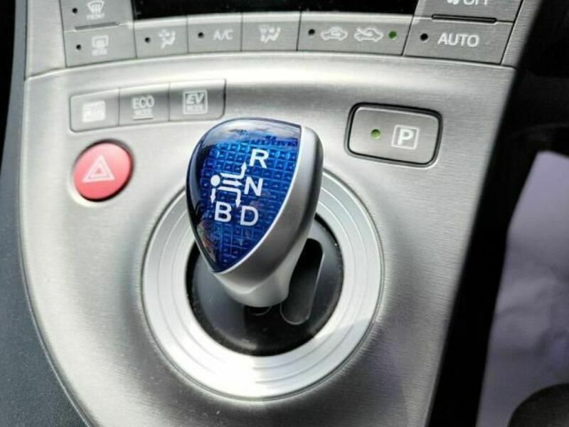 PRIUS-14